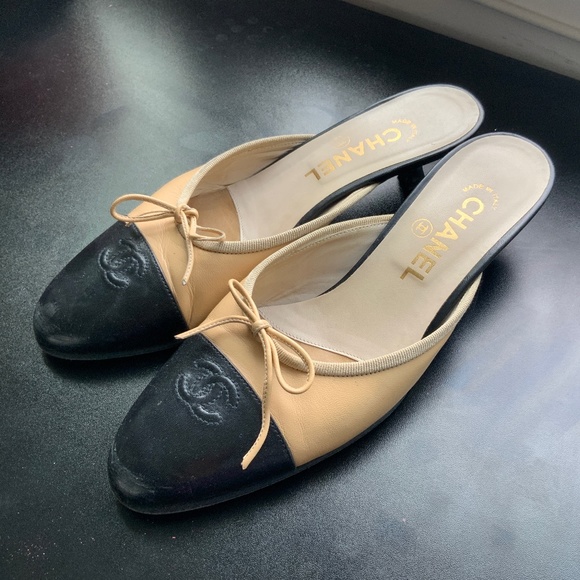 Pre-Owned & Vintage CHANEL Mules for Women